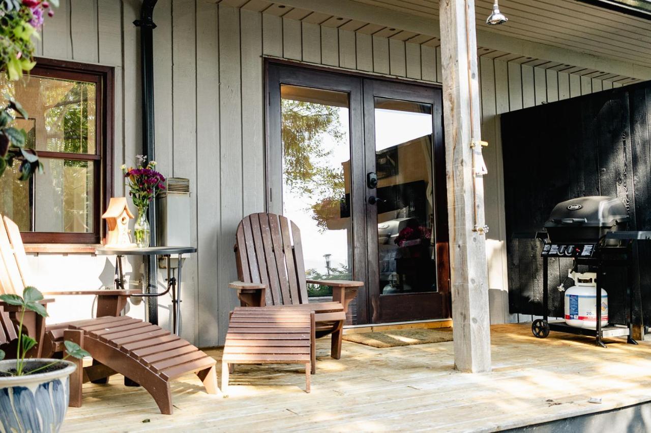 Lunar Cove Inn Charters And Tours Tofino Exterior foto